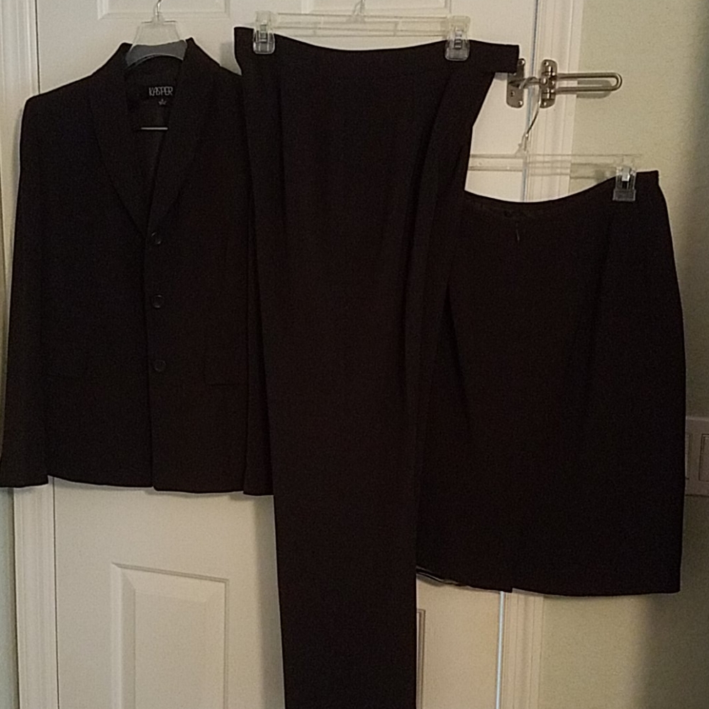 Kasper 3 piece brown suit, size 4.